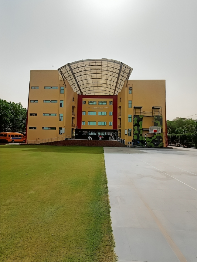 De Indian Public School gallery image 2